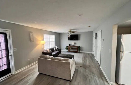 Cross Lanes Casa | 3 bed townhouse close to Casino!