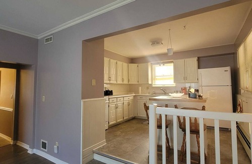 Chatham-Kent Casa | 3 bed Traditional Style peaceful house near Downtown Chatham