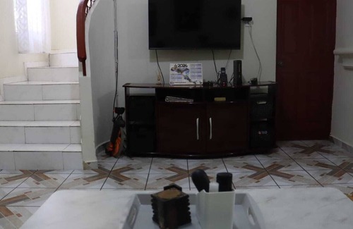 Coatepeque Casa | 3-bedroom 2 1/2 Bathroom Pool house in Cd Versailles Sn Juan Opico