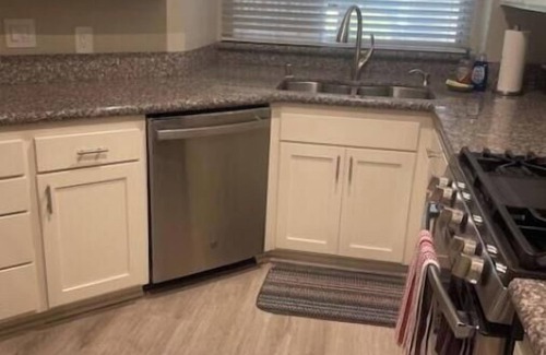 Callender Condominio | 3 Bedroom/2.5 Bath Blacklake Condo on Golf Course, pet friendly