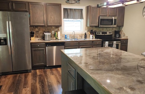Drasco Casa | 3-bedroom 2.5 bath lake house in wonderful Drasco with AC, WiFi. Enjoy your stay