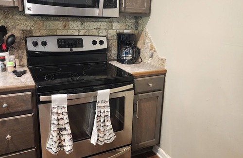Drasco Casa | 3-bedroom 2.5 bath lake house in wonderful Drasco with AC, WiFi. Enjoy your stay