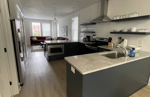 Radnor Casa | 3-bedroom 2.5 bath new the zoo