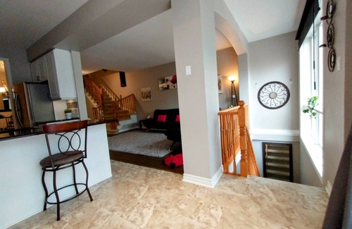Doon South Casa | 3 Bedroom/2.5 Bath, Townhome in Doon Kitchener With Great Outdoors