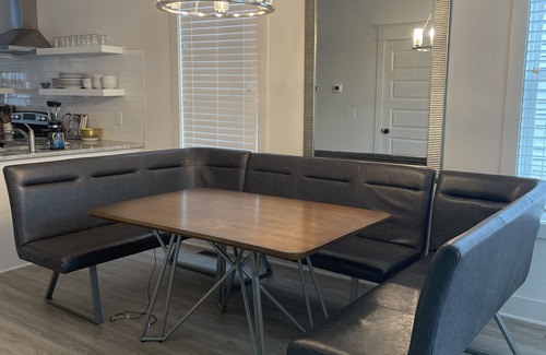 Radnor Casa | 3 bedroom 2.5 bath with free parking