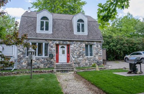Bar Harbor Casa | 3 Bedroom 2 Bath Carriage House (Pet Friendly)