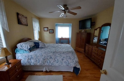 Leeds and the Thousand Islands Casa | 3 bedroom 2 bath house near ganaoque on the st lawrence river