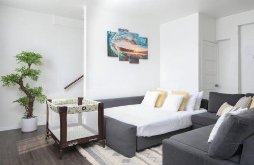 Golden Hill Casa | 3 Bedroom 2 Bath House with Parking - 10 Guests