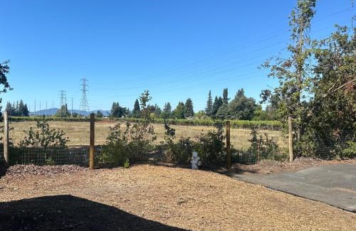 Larkfield-Wikiup Casa | 3 bedroom, 2 bath house in Santa Rosa