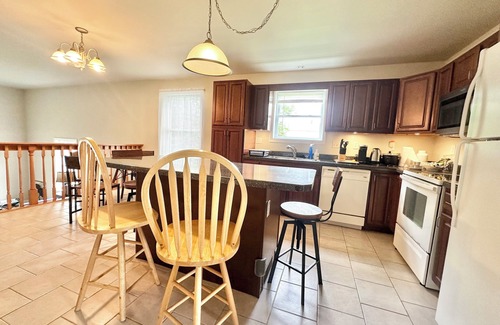 Danville Casa | 3-bedroom townhome in peaceful Danville with WiFi, AC. Enjoy your stay