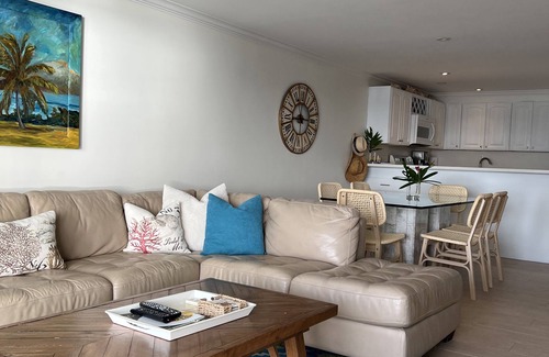Seven Mile Beach Condominio | 3 dormitorios / 2 baños condominio frente al mar