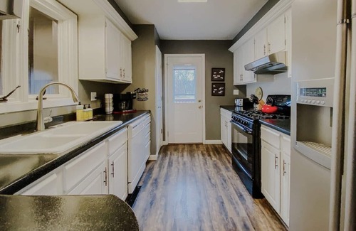 Spearfish Casa | 3 bedroom, 2 bathroom, Peaceful Family Home