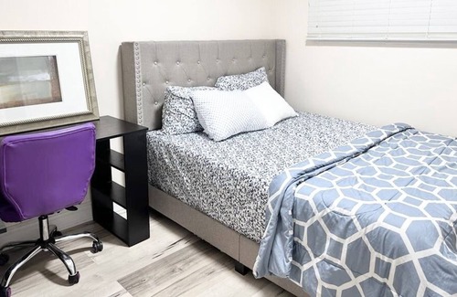 Rosemount Casa | 3 bedroom 2 full washroom house near Fairview Park Mall