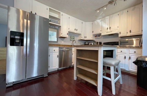 Long Bay Estates Casa | 3 Bedroom, 2nd Row with a Shared Pool - Beach Bliss