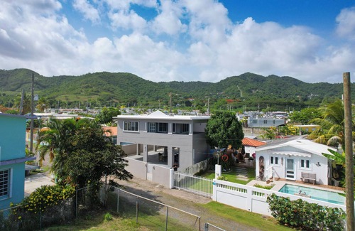Patillas Casa | 3 bedroom 3 bath Patillas Family Beach Home for 10+ Villa Esperanza
