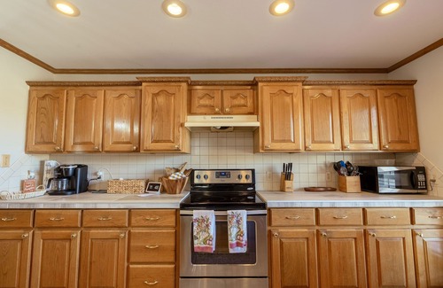 Pangburn Casa | 3 Bedroom 3 Bathroom Cabin on Little Red River w/ Private Dock!