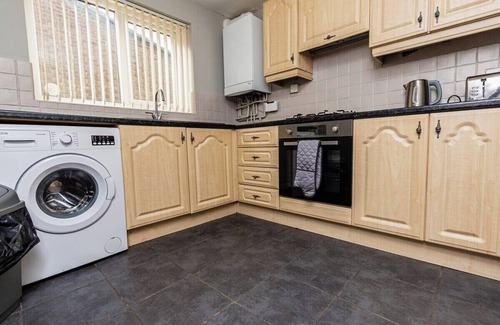 Washington Casa | 3 Bedroom 5 beds Sleeps 6 Ideal For Contractors