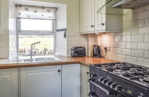 Llanddeusant Cabaña | A detached picture-perfect cottage, only 1½ miles from the quaint village of Cemaes.