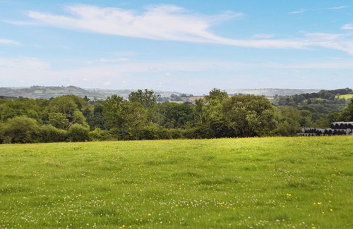 Carmarthen Cabaña | 3 bedroom accommodation in Meidrim, near Carmarthen