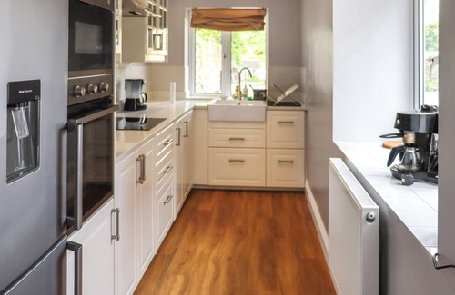 Llansteffan Cabaña | 3 bedroom accommodation in Llansteffan, near Carmarthen