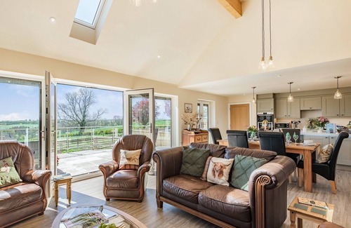 Alford Cabaña | 3 bedroom accommodation in Fordington