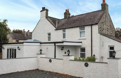 Newborough Cabaña | 3 bedroom accommodation in Newborough