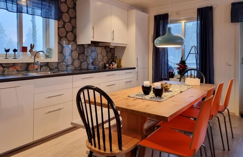 Fargelanda Casa | Alojamiento de 3 habitaciones en Färgelanda