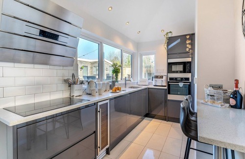 Boncath Cabaña | 3 bedroom accommodation in Boncath, near Preseli Hills