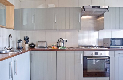 Dawlish Cabina | 3 bedroom accommodation in Cockwood Harbour, Nr Dawlish