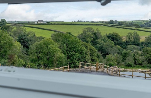 Carmarthen Cabaña | 3 bedroom accommodation in Talog