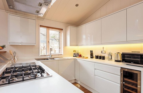 Ryde Chalet De Esquí | Alojamiento de 3 habitaciones en Wootton Bridge, Nr Cowes