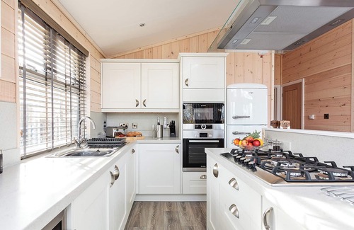 Ryde Chalet De Esquí | Alojamiento de 3 habitaciones en Wootton Bridge, Nr Cowes