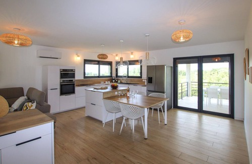 Moras-en-Valloire Casa | 3 bedroom amazing home in Moras-en-Valloire