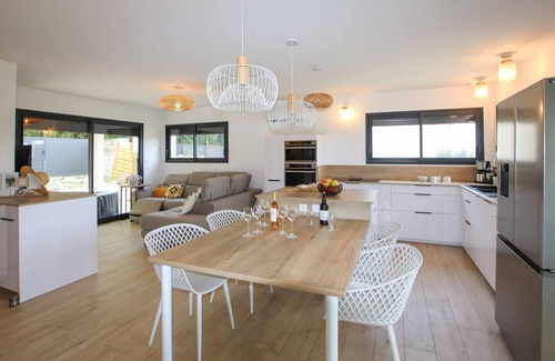 Moras-en-Valloire Casa | 3 bedroom amazing home in Moras-en-Valloire