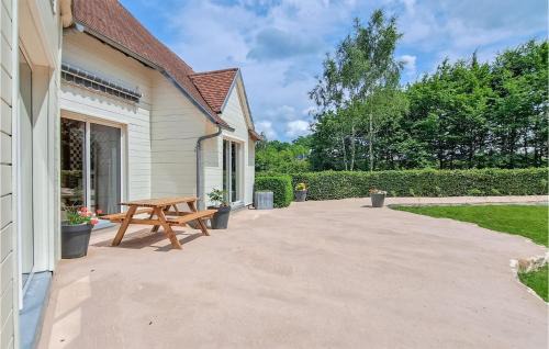 Carrouges Casa | 3 Bedroom Amazing Home In Carrouges