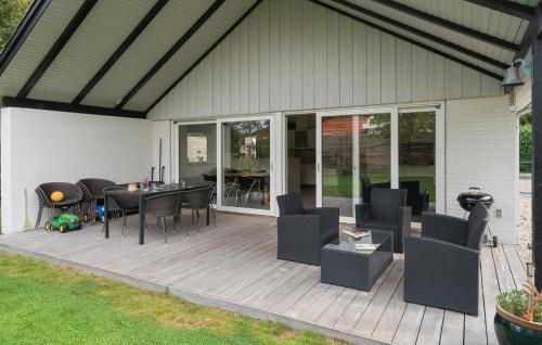Lundby Casa | 3 Bedroom Amazing Home In Lundby