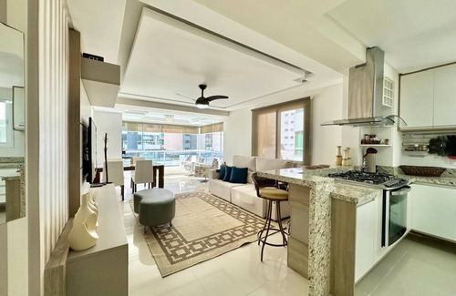 Capao da Canoa Apartamento | 3 bedroom apartment close to the sea, next to Bassani square.