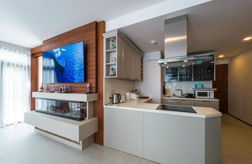 Karon Apartamento | 3 Bedroom Apartment Premium 181м² 300m from the sea
