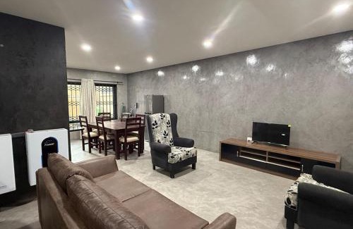 Lusaka Apartamento | 3-bedroom apartment double story