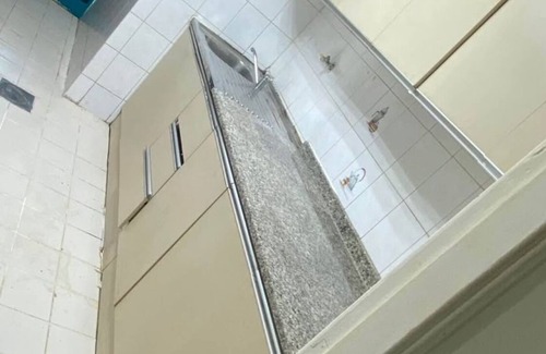 Mussafah Apartamento | 3-bedroom apartment in fabulous Abu Dhabi with AC, WiFi