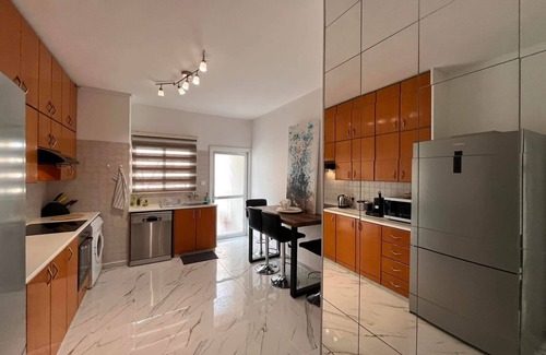 Nicosia Apartamento | 3-bedroom apartment in lovely Strovolos with AC, WiFi