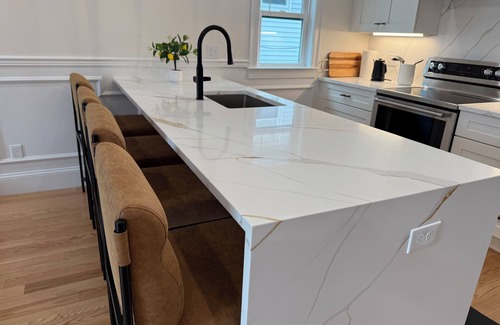 Forest Hills - Woodbourne Apartamento | 3-bedroom apartment in brilliant Boston with WiFi, AC