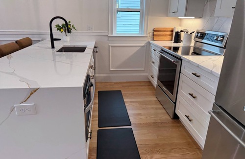 Forest Hills - Woodbourne Apartamento | 3-bedroom apartment in brilliant Boston with WiFi, AC