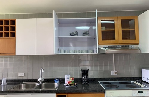 Chacao Apartamento | 3-bedroom apartment in charming Caracas with AC, WiFi