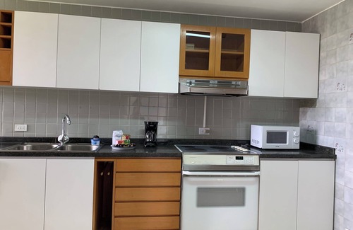 Chacao Apartamento | 3-bedroom apartment in charming Caracas with AC, WiFi
