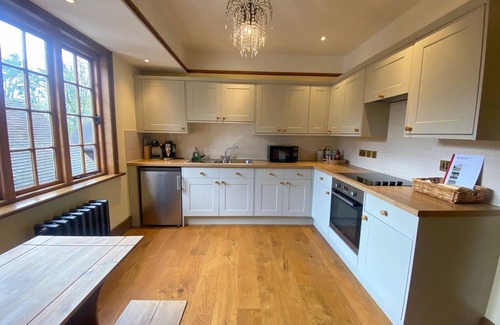 Warwick Apartamento | 3 Bedroom Apartment Sleeps 6 in Large Country Manor House
