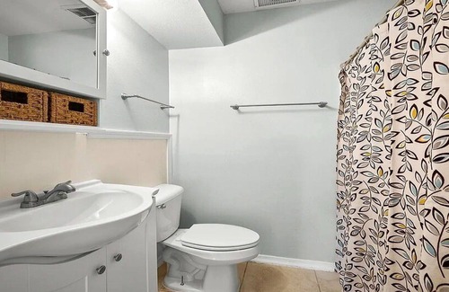 North San Antonio - SAT Apartamento | 3-bedroom apartment in charming San Antonio with AC