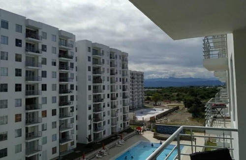 Girardot Apartamento | ¡Apartamento de 3 habitaciones con piscina y balcón a las montañas en zona exclusiva!