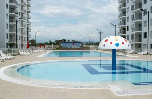 Girardot Apartamento | ¡Apartamento de 3 habitaciones con piscina y balcón a las montañas en zona exclusiva!