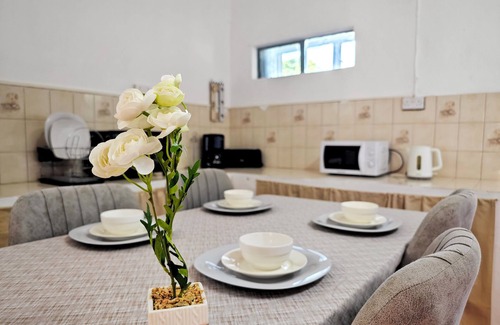 Centre de Flacq Apartamento | 3 Bedroom appartment 1 min walk from Bruno Cheong Hospital & flacq centre